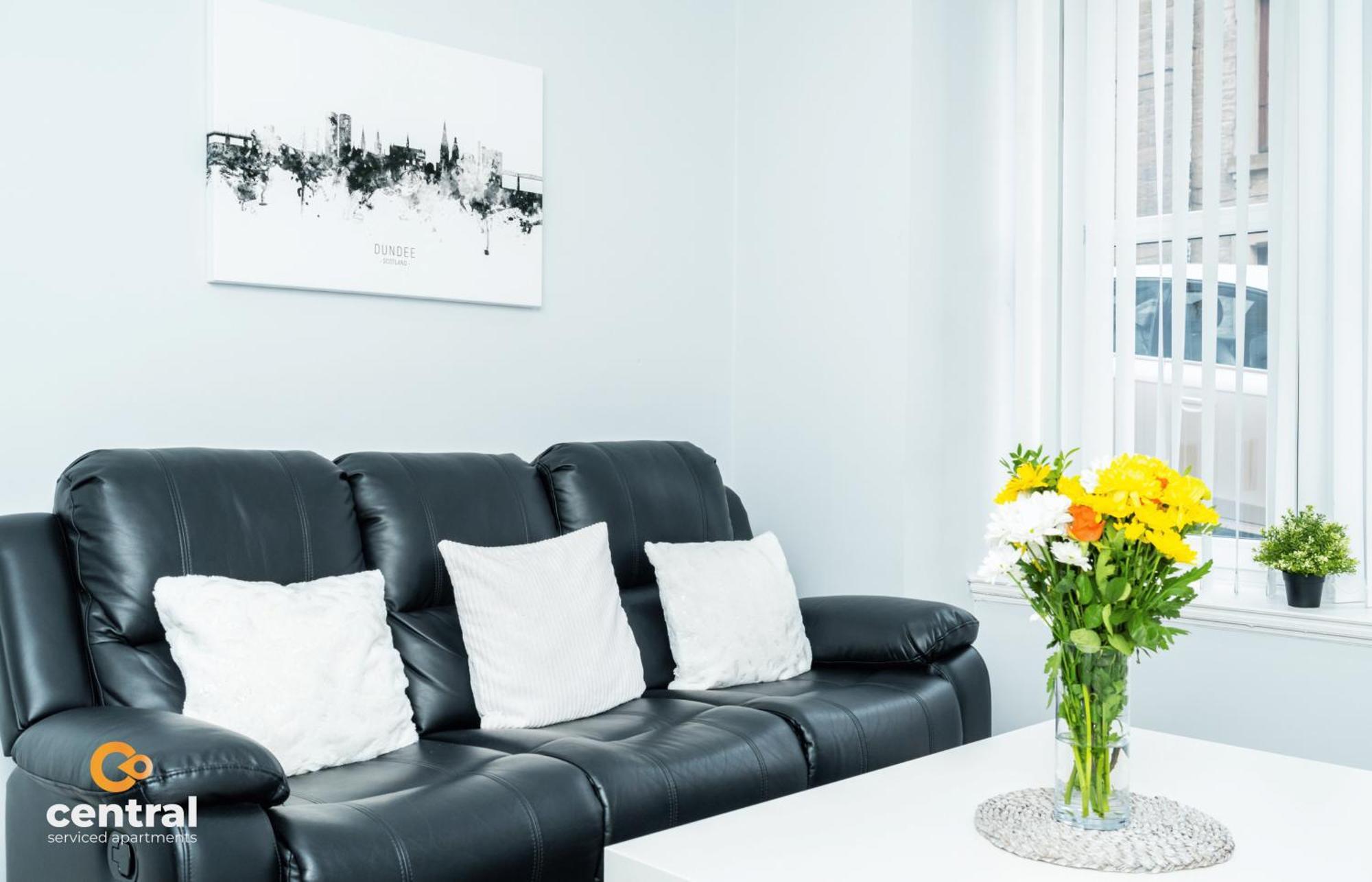 Central Serviced Apartments - 2 Bedroom - Ground Floor - Monthly & Weekly Bookings Welcome - Free Street Parking - 2 Double Beds - Wifi - Smart Tvs In Rooms - Fully Equipped - Heating 24-7 - Contractor & Short Stay Favourite Данди Экстерьер фото