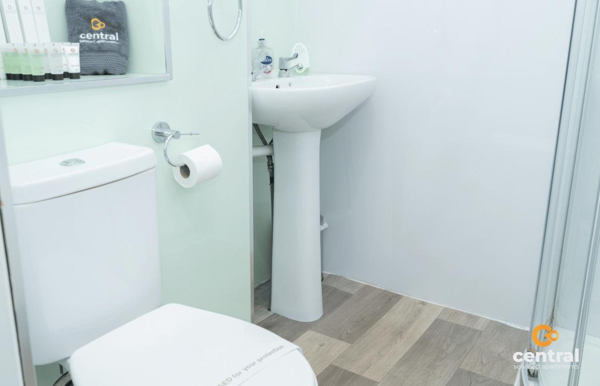 Central Serviced Apartments - 2 Bedroom - Ground Floor - Monthly & Weekly Bookings Welcome - Free Street Parking - 2 Double Beds - Wifi - Smart Tvs In Rooms - Fully Equipped - Heating 24-7 - Contractor & Short Stay Favourite Данди Экстерьер фото